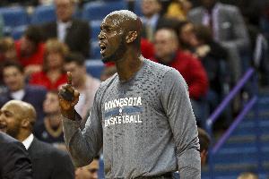 加内特:不认为如今NBA变软了 但假摔和造犯规已经到了疯狂程度